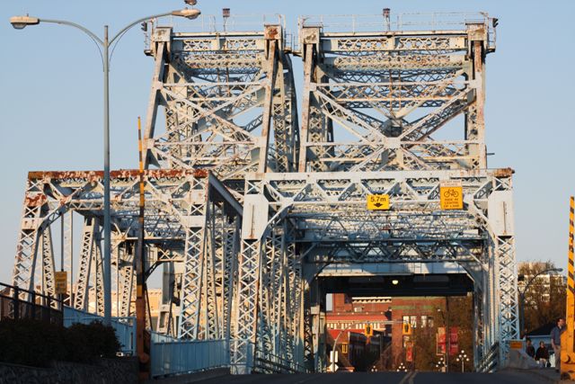 Johnson Street Bridge