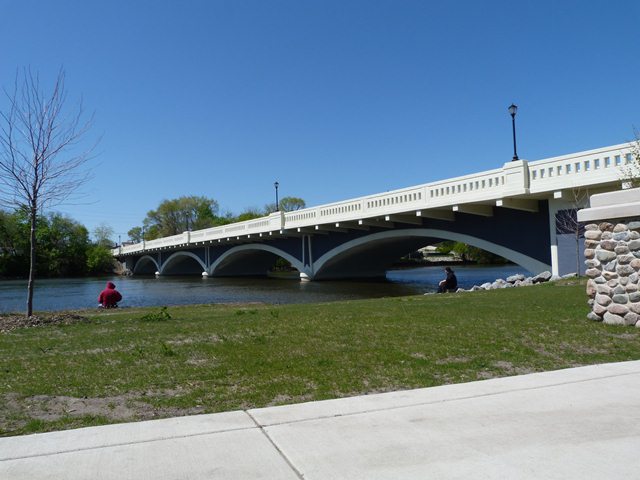 Mishawaka Avenue Bridge