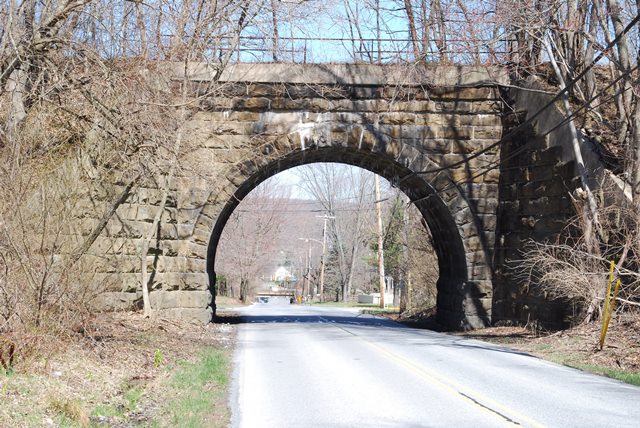 Lloyd Avenue Railroad Overpass