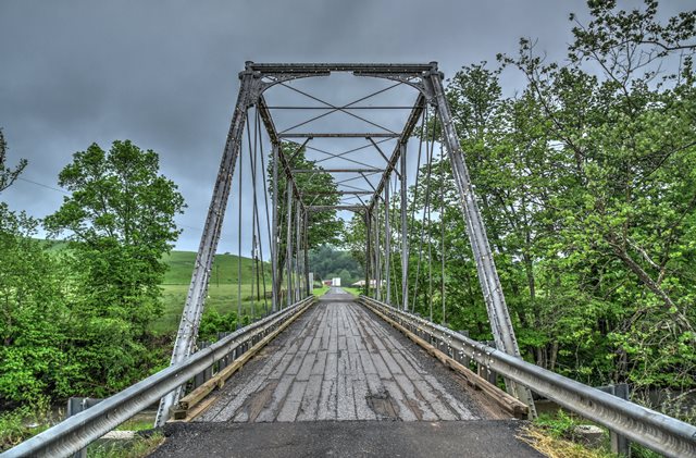 Gleaves Road Bridge